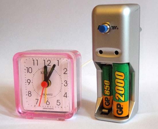 Accu capacity meter in a case
      from a charger for AA/AAA cells